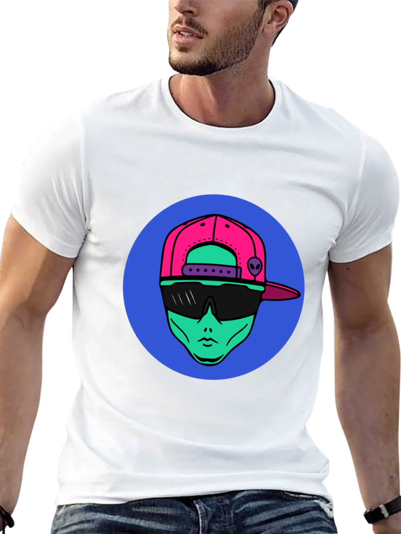 Cool Alien Graphic Tee - Trendy Black T-Shirt