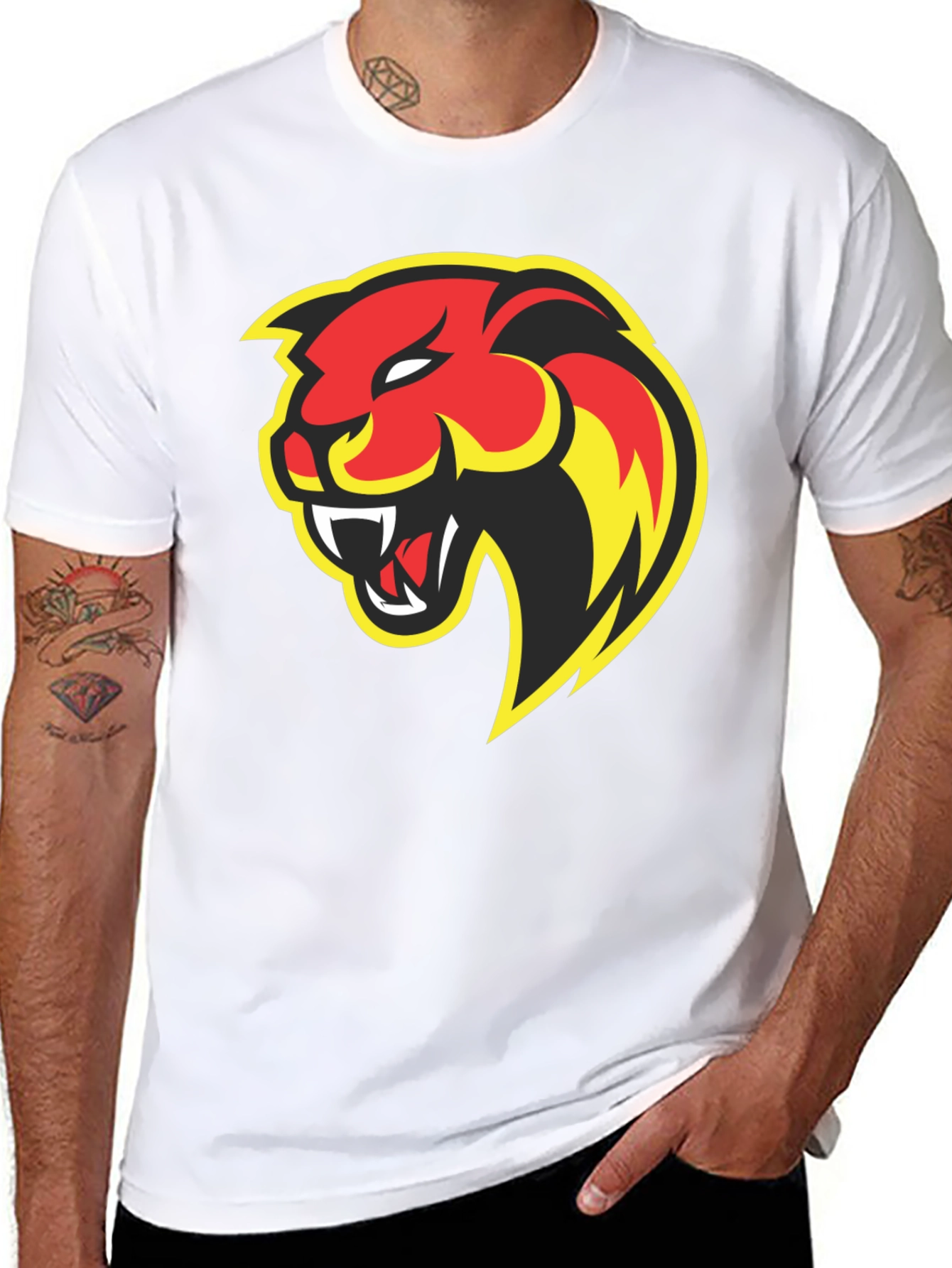 Bold Panther Graphic Tee - Black Cotton T-Shirt