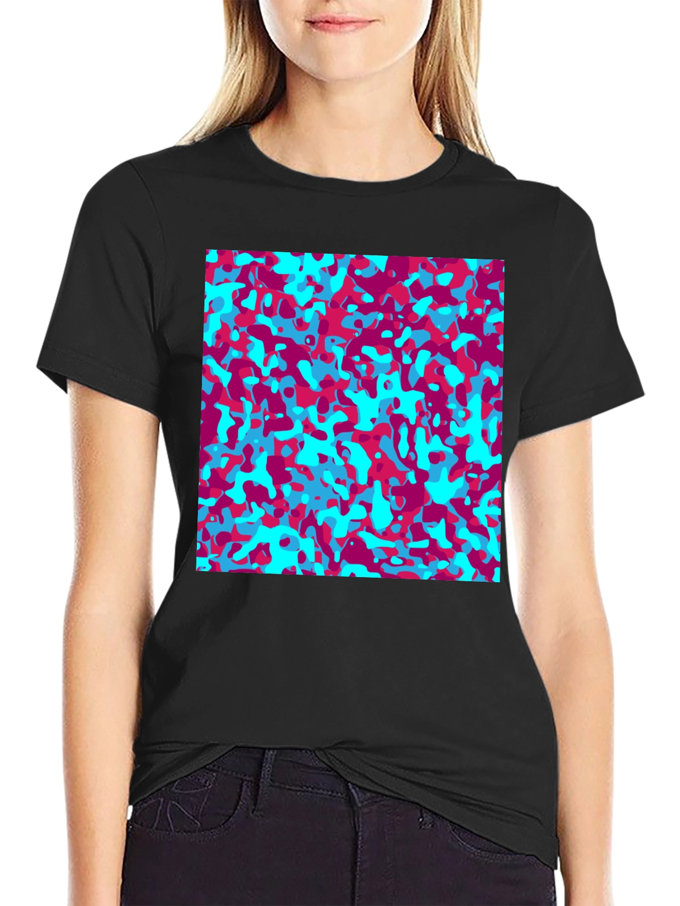 Abstract Camo Print T-Shirt - Stylish Graphic Tee