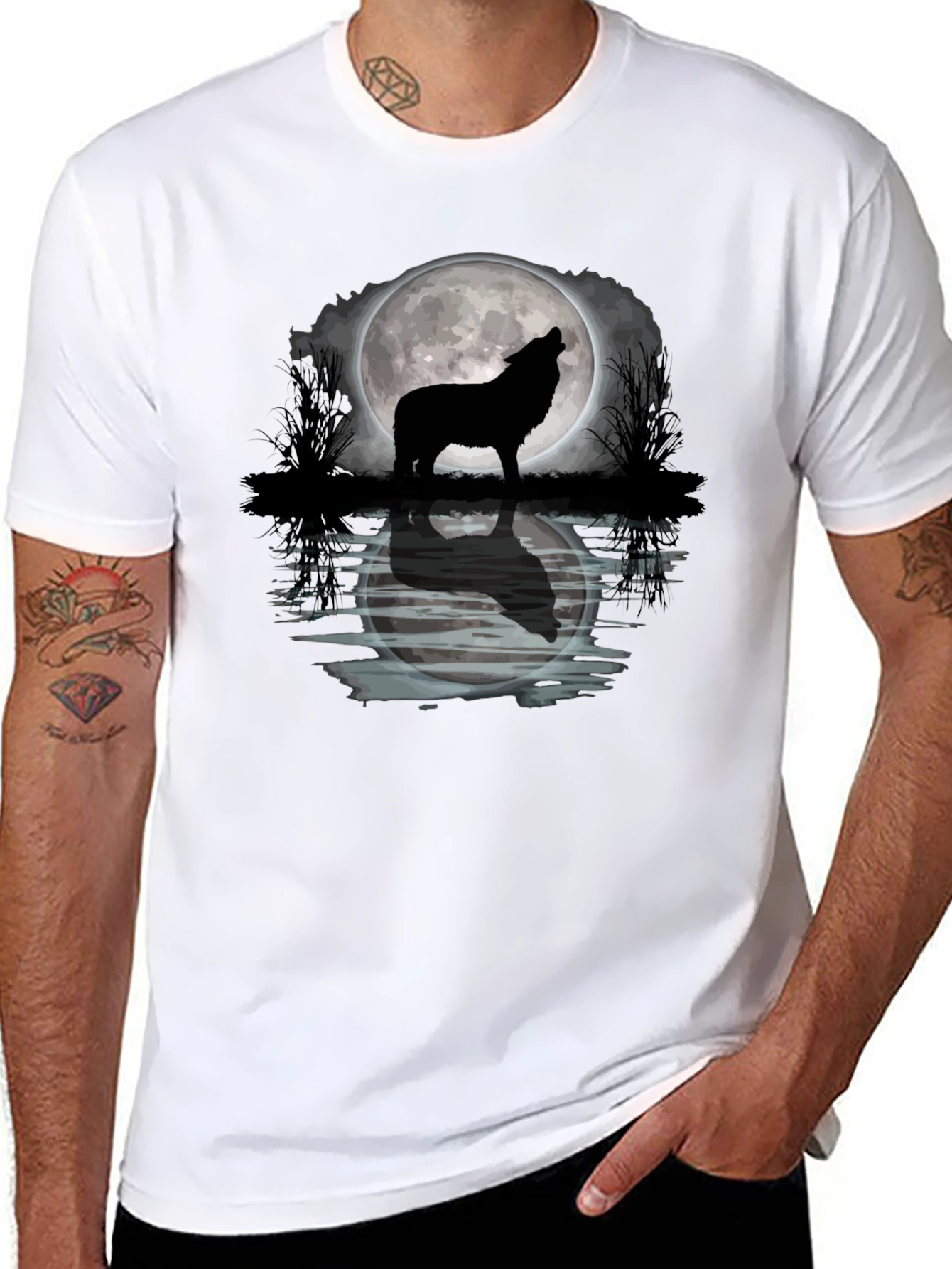 Wolf Howling Moon Graphic T-Shirt